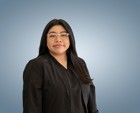 Surgical dental assistant Suzy