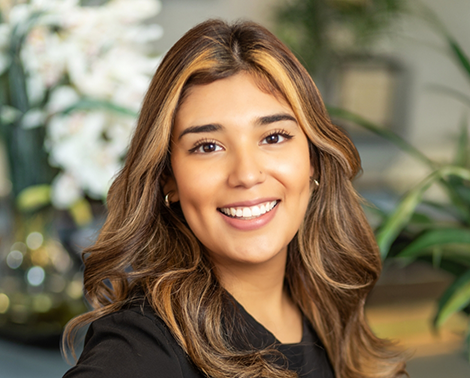 Surgical dental assistant Suzy